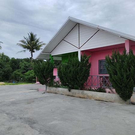 Chanakarn Guesthouse Sangkhla Buri Bagian luar foto