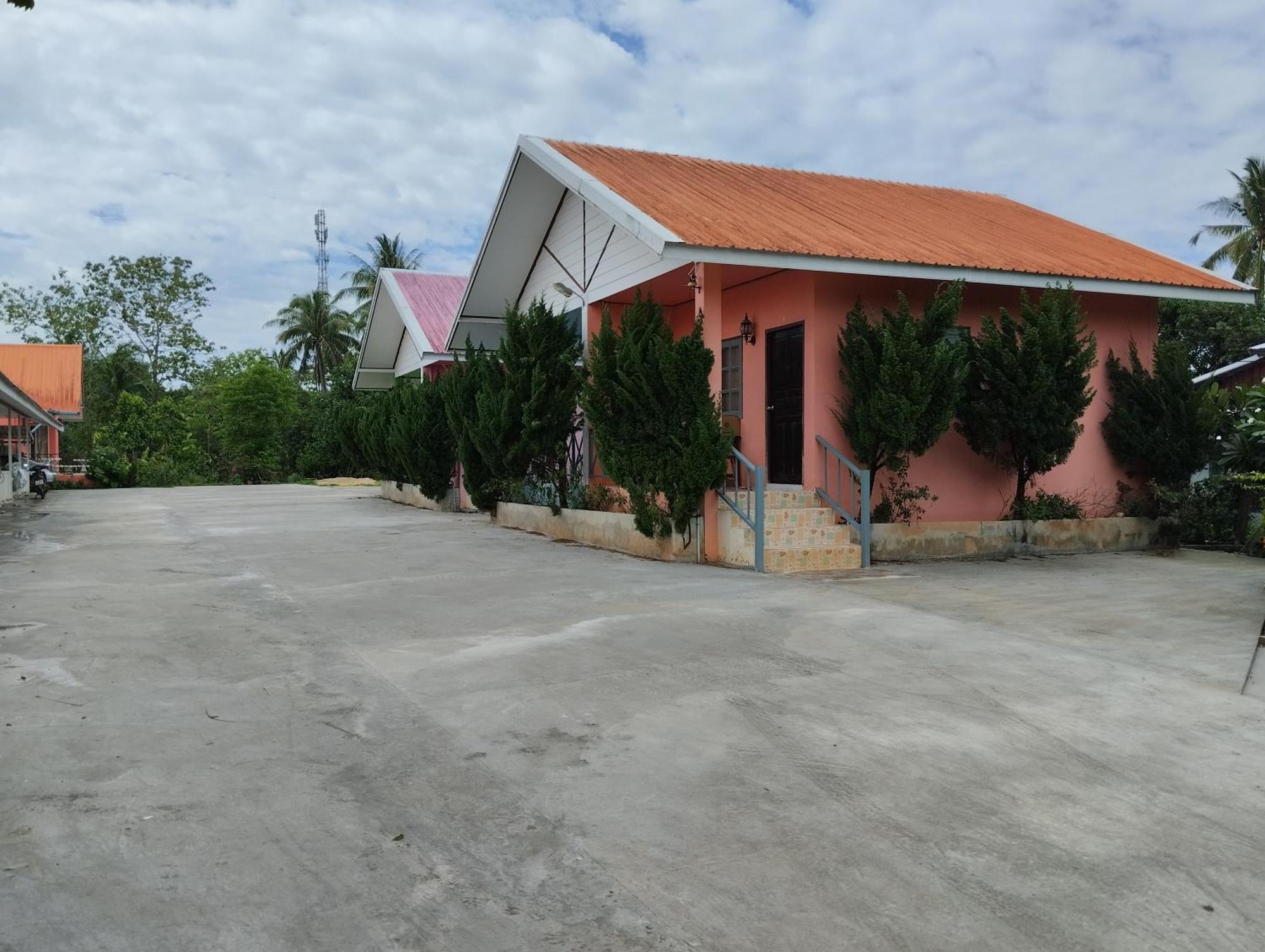 Chanakarn Guesthouse Sangkhla Buri Bagian luar foto